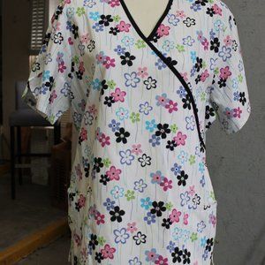 SB Scrubs Women's Scrub Top L Vneck Short Sleeve